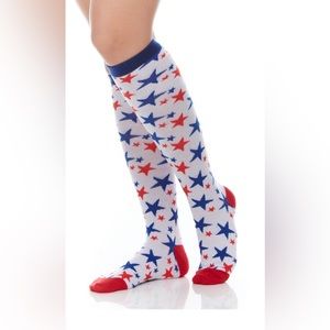 NWT patriotic stars knee socks age 14+ one size fits all.
